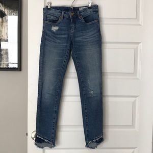 BlankNYC size 25 distressed jeans